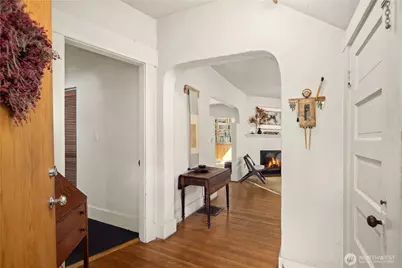 111 W Kinnear Place, Seattle, WA 98119 - Photo 4