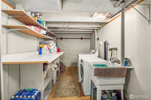 111 W Kinnear Pl, Seattle, WA 98119 - Photo 18