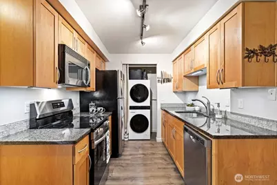 3045 20th Avenue W #202, Seattle, WA 98199 - Photo 6