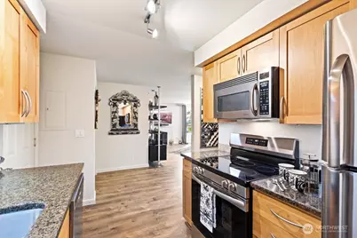 3045 20th Avenue W #202, Seattle, WA 98199 - Photo 8