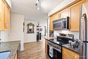 3045 20th Ave W, Seattle, WA 98199 - Photo 8