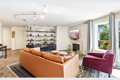 3045 20th Avenue W #202, Seattle, WA 98199 - Photo 2