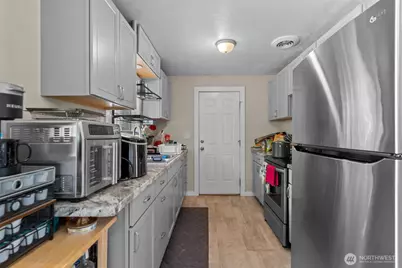 199 1 Street SE, East Wenatchee, WA 98802 - Photo 4