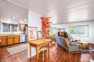 2016 Queen Anne Pl, Port Townsend, WA 98368 - Photo 2