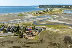 2385 Sunlight Beach Rd, Clinton, WA 98236 - Photo 32