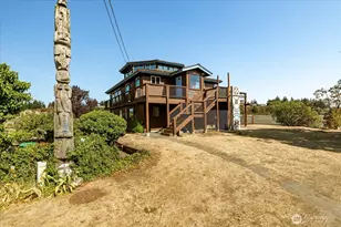2385 Sunlight Beach Rd, Clinton, WA 98236 - Photo 2