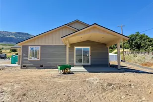 145 Juanita Way, Malaga, WA 98828 - Photo 10