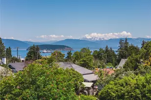 1112 37th St, Anacortes, WA 98221 - Photo 1