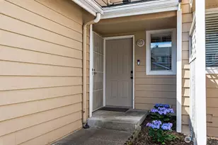 1404 S 308th Ln, Federal Way, WA 98003 - Photo 2