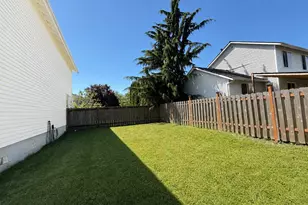 1424 Blackberry Dr, Mount Vernon, WA 98274 - Photo 18
