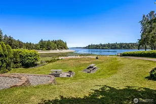 180 E Sea Vista Ln, Grapeview, WA 98546 - Photo 32