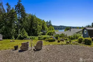 180 E Sea Vista Ln, Grapeview, WA 98546 - Photo 12