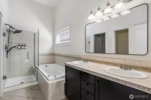 2445 W 10th St, Washougal, WA 98671 - Photo 24