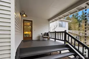 10622 184th Ave NE, Redmond, WA 98052 - Photo 2
