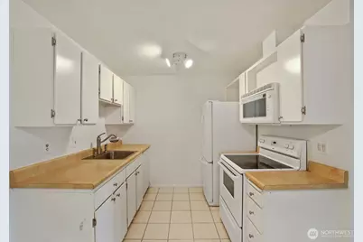 6110 24th Avenue NW #203, Seattle, WA 98107 - Photo 8