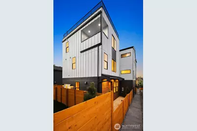 5921 32nd Avenue SW #B, Seattle, WA 98126 - Photo 2