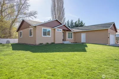 224 Vine Street, Cashmere, WA 98815 - Photo 1