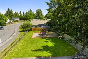 18402 39th Ave E, Tacoma, WA 98446 - Photo 28
