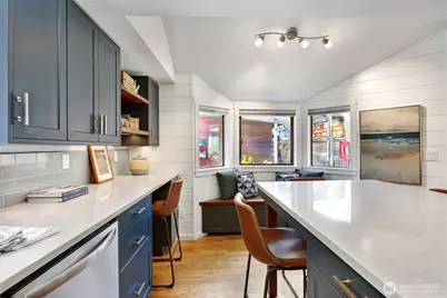 2019 Fairview Avenue E #B, Seattle, WA 98102 - Photo 8