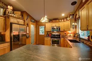 740 Sumerset Way, Sedro Woolley, WA 98284 - Photo 14
