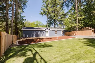 401 E Trails End Dr, Belfair, WA 98528 - Photo 2