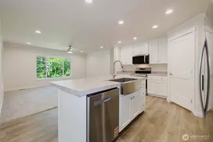 401 E Trails End Dr, Belfair, WA 98528 - Photo 12