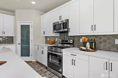 18302 37th Avenue Ct E, Tacoma, WA 98446 - Photo 12