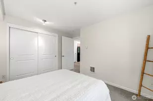 124 Bellevue Ave E, Seattle, WA 98102 - Photo 18