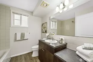 124 Bellevue Ave E, Seattle, WA 98102 - Photo 16