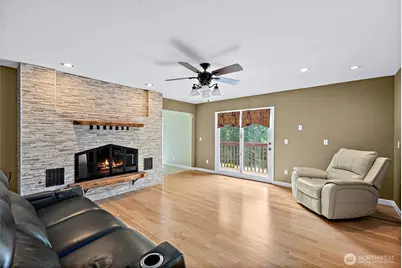 6718 76th Street W, Lakewood, WA 98499 - Photo 10