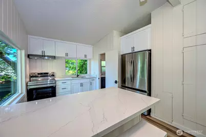 5700 212th Street SW, Mountlake Terrace, WA 98043 - Photo 20