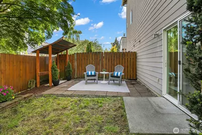 9236 Interlake Avenue N #B, Seattle, WA 98103 - Photo 10