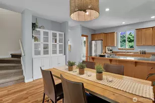 9236 Interlake Ave N, Seattle, WA 98103 - Photo 2