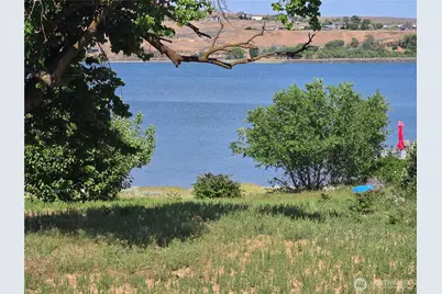 318 Lakeshore Drive, Soap Lake, WA 98851 - Photo 1