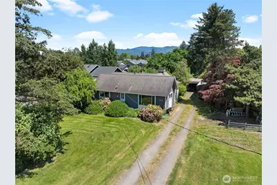 1875 Loraine Street, Enumclaw, WA 98022 - Photo 2