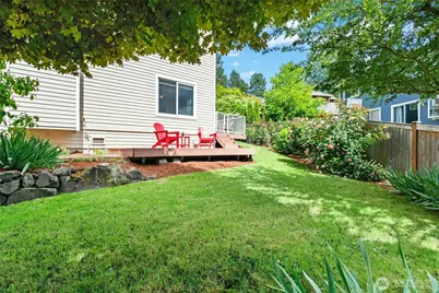 1808 Field Place NE, Renton, WA 98059 - Photo 30