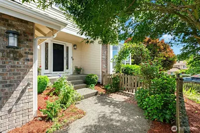 1808 Field Place NE, Renton, WA 98059 - Photo 4