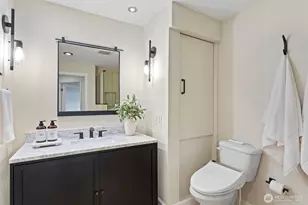 5525 Highland Dr, Bellevue, WA 98006 - Photo 20