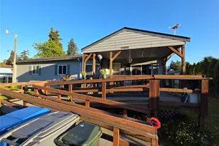 22118 128th St E, Bonney Lake, WA 98391 - Photo 2