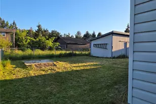 22118 128th St E, Bonney Lake, WA 98391 - Photo 8