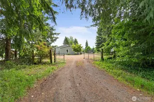 1583 State Route 122, Silver Creek, WA 98585 - Photo 2