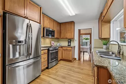2542 S Cushman Avenue, Tacoma, WA 98405 - Photo 8