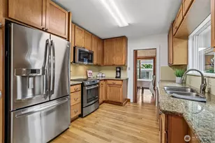 2542 S Cushman Ave, Tacoma, WA 98405 - Photo 8