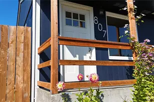 807 Georgiana St, Port Angeles, WA 98362 - Photo 2