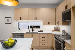 823 A 17th Ave, Seattle, WA 98144 - Photo 12