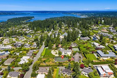 1700 92nd Avenue NE, Clyde Hill, WA 98004 - Photo 8