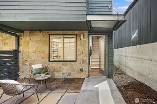 916 N 73rd St, Seattle, WA 98103 - Photo 2