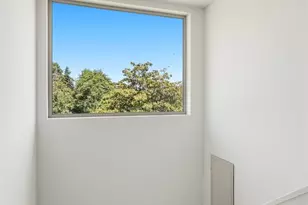 2651 22nd Ave W, Seattle, WA 98199 - Photo 22