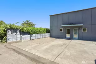 2651 22nd Ave W, Seattle, WA 98199 - Photo 2