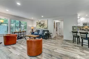 1336 Bellevue Way NE, Bellevue, WA 98004 - Photo 4